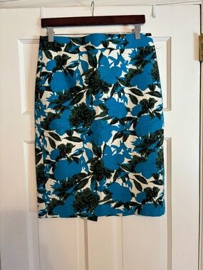 Jcrew pencil skirt, beautiful blue and green floral sz 8
